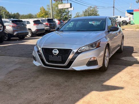 Used 2020 Nissan Altima 2.5 S FWD image 9