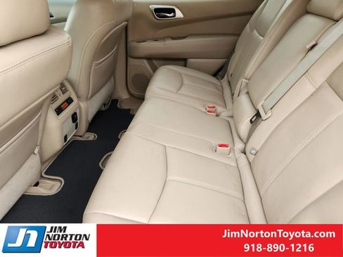 Used 2015 Nissan Pathfinder SL w/ Trailer Tow Package FWD image 30