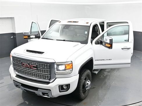 Used 2018 GMC Sierra 3500 Denali w/ Duramax Plus Package image 50
