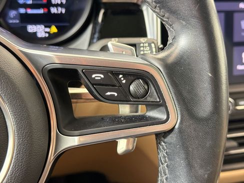 Used 2020 Porsche Macan AWD/4WD image 28