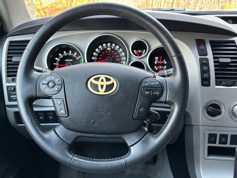 Used 2008 Toyota Sequoia Limited image 31