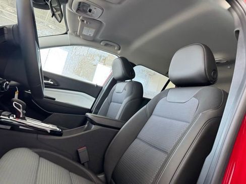 New 2026 Chevrolet Trax LT w/ Driver Confidence Package FWD image 9