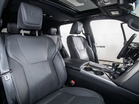 Used 2025 Lexus LX 600 F Sport image 15