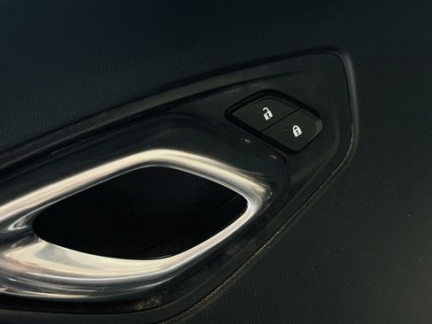 Used 2017 Chevrolet Camaro SS RWD image 33