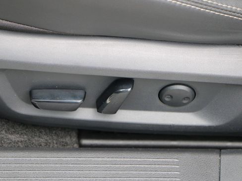 Used 2023 Nissan Rogue SL FWD image 28