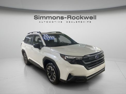 Used 2025 Subaru Forester AWD/4WD image 7