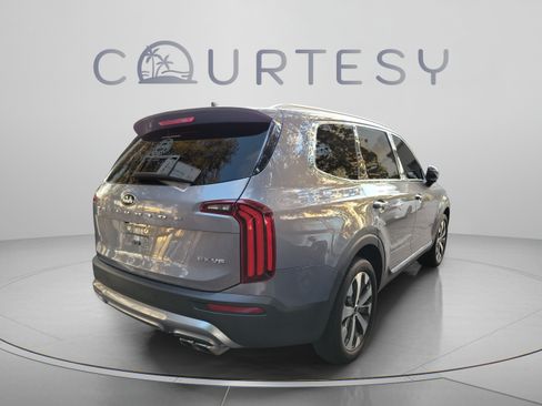 Certified 2021 Kia Telluride EX w/ EX Premium Package FWD image 18