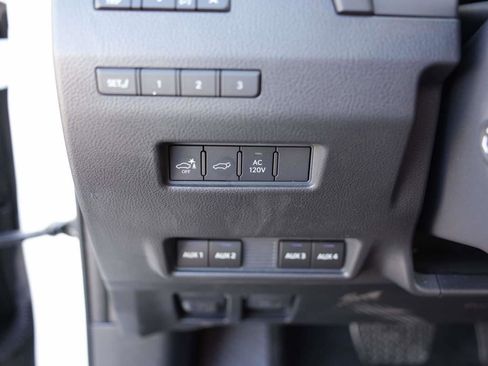 Used 2023 Lexus GX 460 Premium image 35