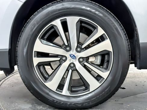 Used 2018 Subaru Outback 3.6R Limited AWD/4WD image 27