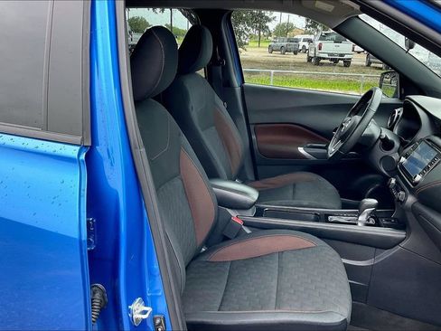 Used 2023 Nissan Kicks SR FWD image 29