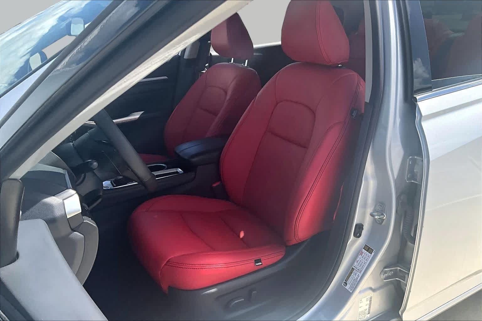 Used 2023 Nissan Altima 2.5 SR FWD image 7