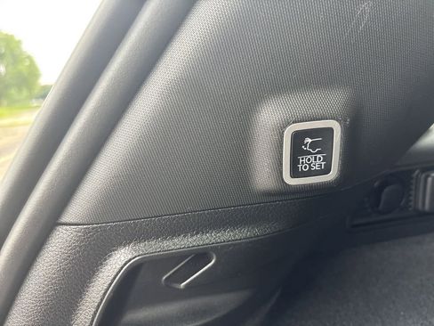 Used 2022 Jeep Grand Cherokee Summit image 17