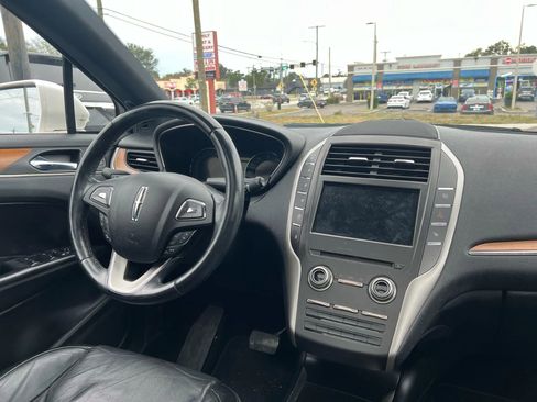 Used 2017 Lincoln MKC Reserve image 12