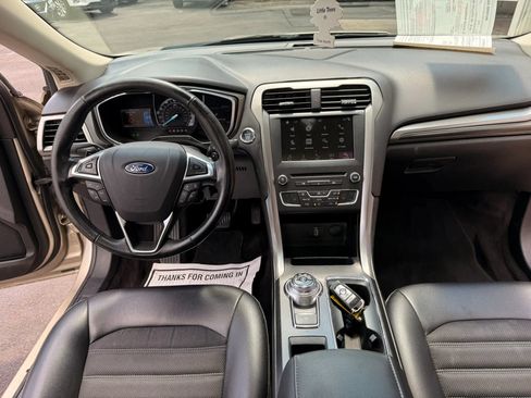 Used 2017 Ford Fusion SE w/ Equipment Group 201A AWD/4WD image 14