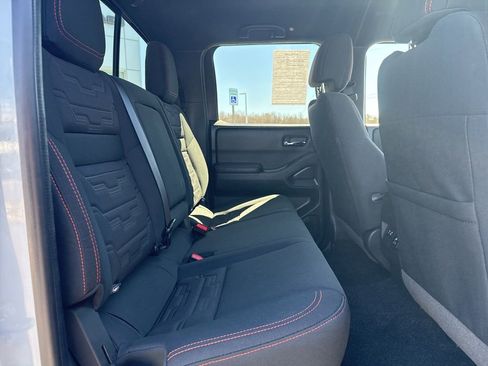 Used 2023 Nissan Frontier PRO-4X w/ Pro Convenience Package AWD/4WD image 15