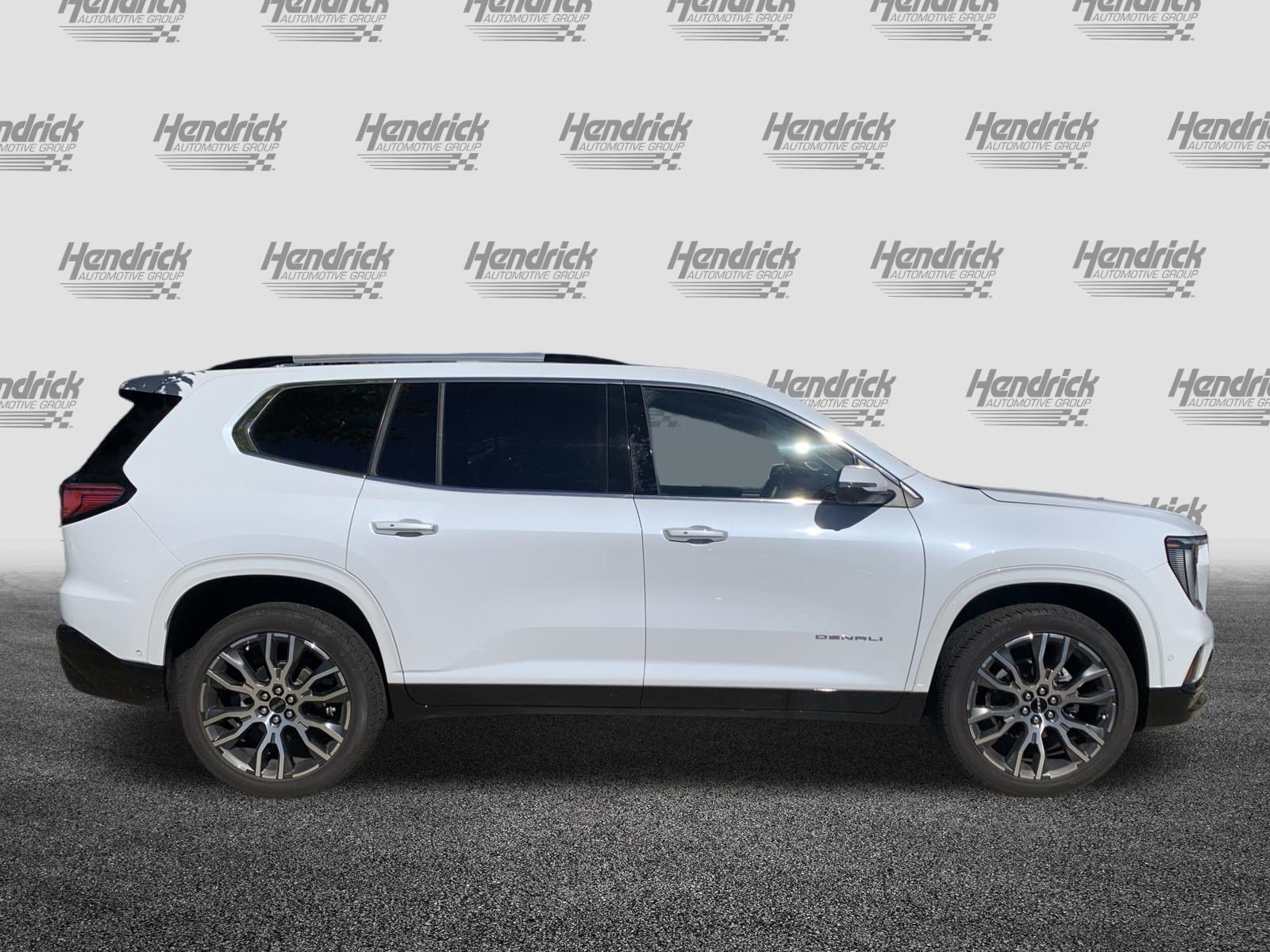 Used 2026 GMC Acadia Denali Ultimate w/ LPO, Floor Liner Package AWD/4WD image 11