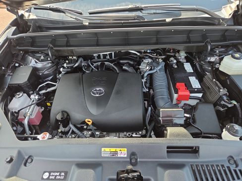 Certified 2022 Toyota Highlander XLE image 39