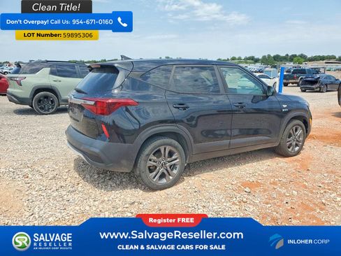 Used 2021 Kia Seltos LX AWD/4WD image 4