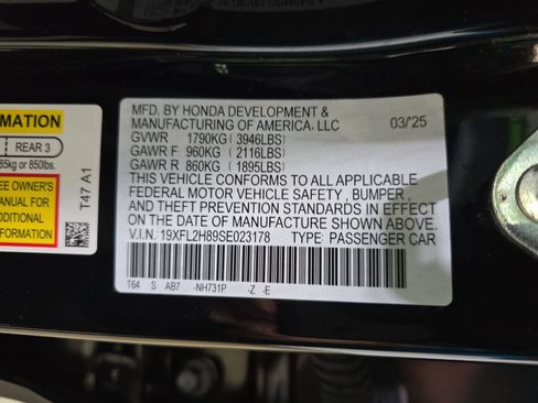 Certified 2025 Honda Civic Sport image 31