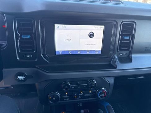 Used 2023 Ford Bronco Black Diamond w/ Sasquatch Package image 10