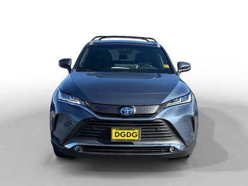 Used 2024 Toyota Venza XLE AWD/4WD image 8