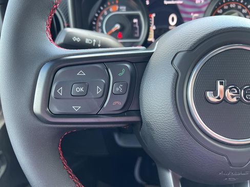 New 2024 Jeep Wrangler Unlimited Rubicon w/ Technology Group image 30