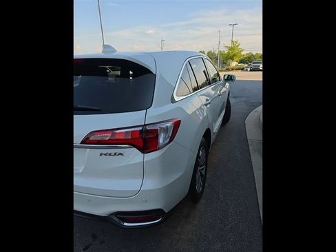 Used 2018 Acura RDX w/ Advance Package FWD image 3