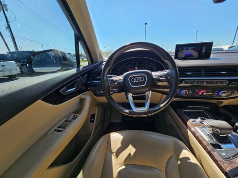 Used 2018 Audi Q7 3.0T Premium Plus AWD/4WD image 9
