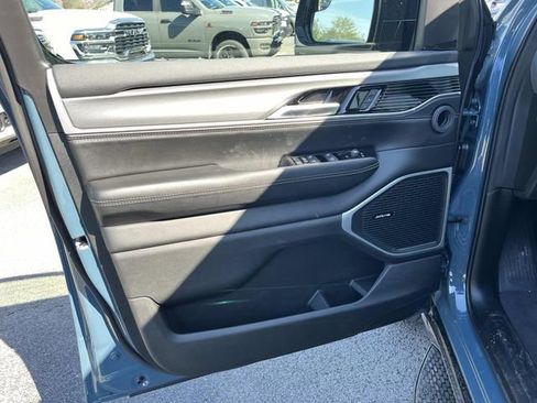 New 2026 Jeep Grand Wagoneer 4WD image 21