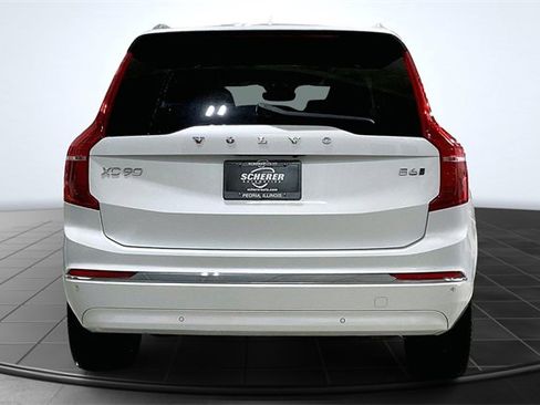 Certified 2023 Volvo XC90 B6 Ultimate w/ Lounge Package image 5