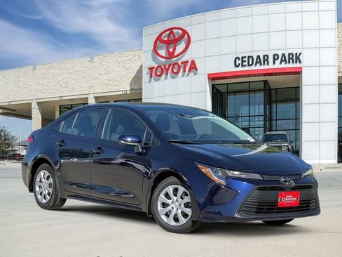 Used 2026 Toyota Corolla LE image 1