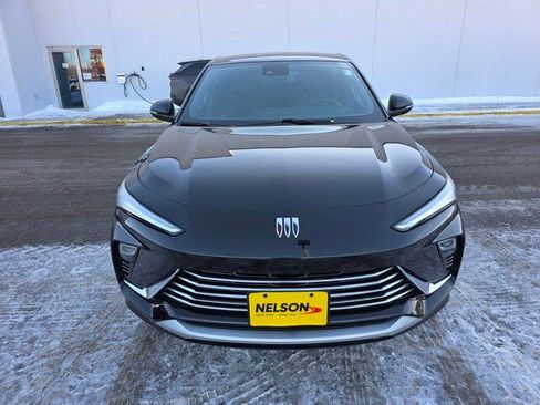 Used 2024 Buick Envista Preferred w/ Convenience I Package image 3