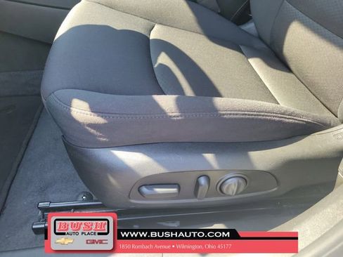 Used 2023 Chevrolet Malibu LT image 16