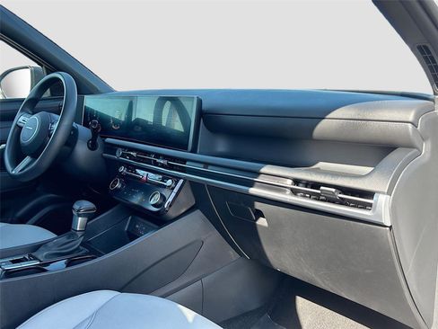 Used 2025 Hyundai Santa Cruz SEL FWD image 28