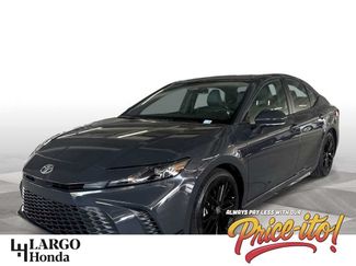 Used 2025 Toyota Camry SE w/ Multimedia Upgrade Package FWD video 1