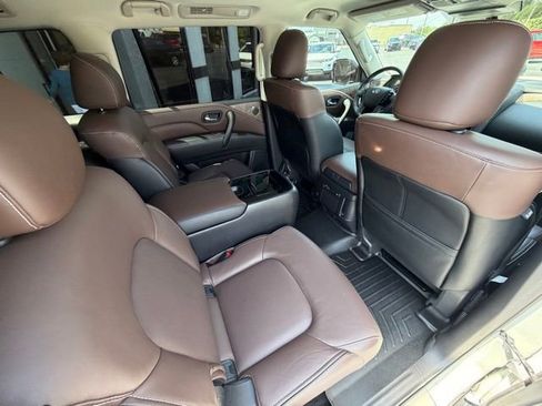 Used 2024 INFINITI QX80 Premium Select w/ Cargo Package AWD/4WD image 7