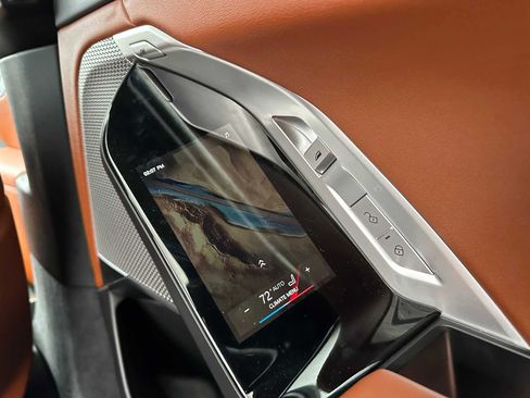 Used 2023 BMW 760i xDrive image 18