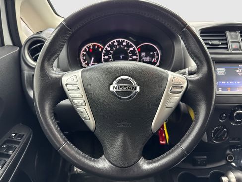 Used 2019 Nissan Versa Note SV FWD image 19