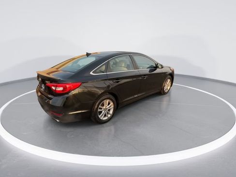 Used 2017 Hyundai Sonata SE w/ Cargo Package image 9