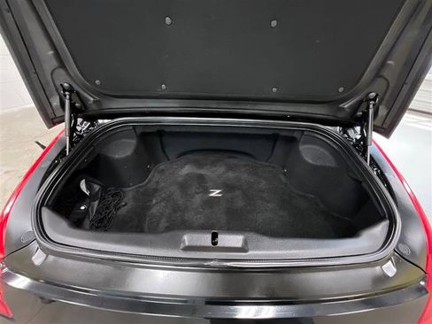 Used 2006 Nissan 350Z Grand Touring RWD image 17