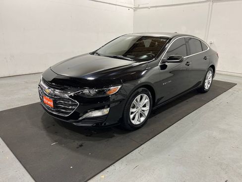 Used 2020 Chevrolet Malibu LT image 3