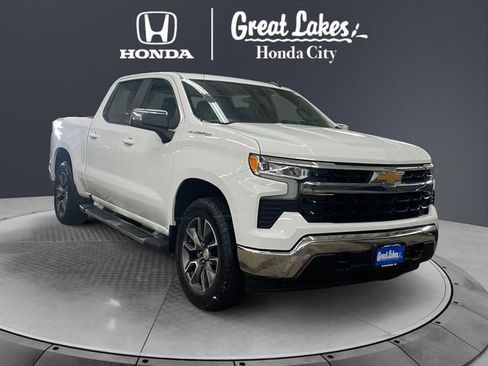 Used 2024 Chevrolet Silverado 1500 LT image 1