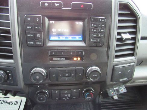 Used 2017 Ford F450 XL w/ Power Equipment Group image 45