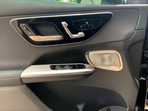 New 2025 Mercedes-Benz GLC 300 GLC 300 image 12