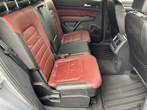 Used 2023 Volkswagen Atlas Cross Sport SEL Premium R-Line image 11