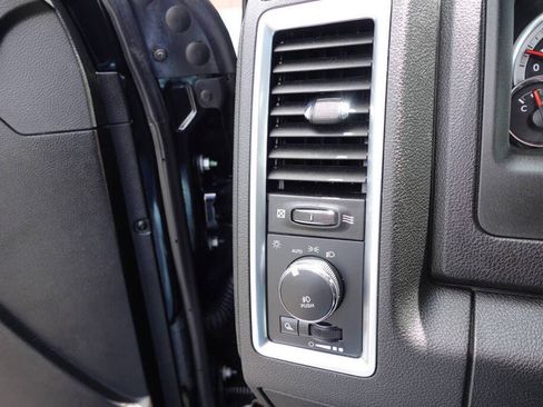 Used 2022 RAM 1500 Classic SLT w/ Electronics Convenience Group AWD/4WD image 54