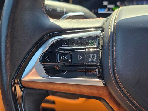 Used 2022 Jeep Grand Cherokee Summit AWD/4WD image 33