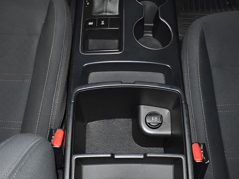 Used 2018 Kia Sorento LX AWD/4WD image 24