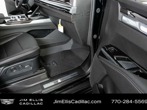 New 2026 Cadillac Escalade ESV 4WD w/ LPO, Floor Liner Package image 26