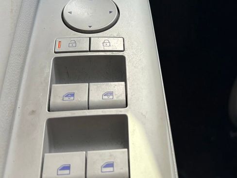 Certified 2024 Hyundai Kona Limited image 23